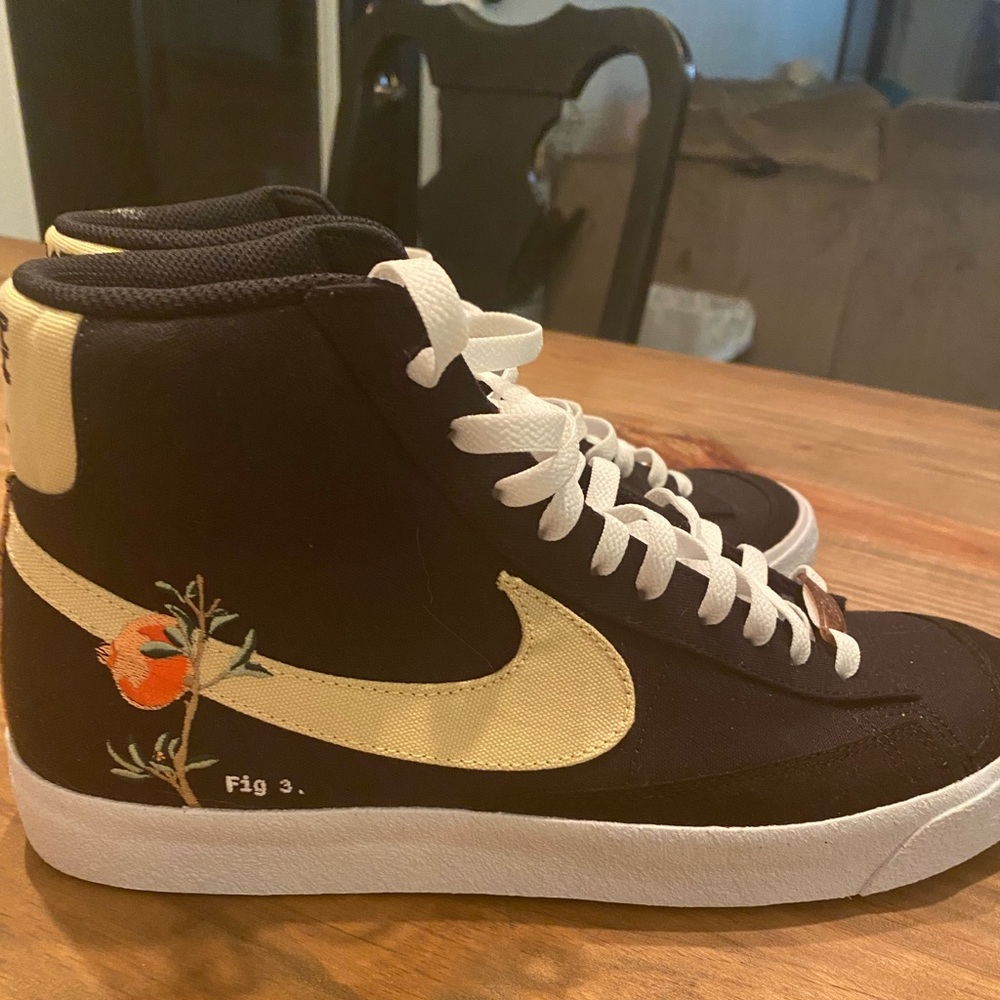 Nike Blazer Mid '77 'Pomegranate' sz 11